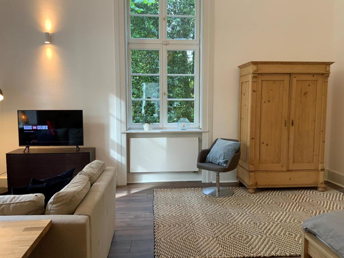 Das Ministerhaus - 1-2 Zimmer In Historischer Villa Bergkamen Εξωτερικό φωτογραφία